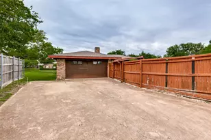 2212 Heather Hill Ln, Plano, TX 75075 - Photo 25