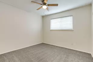 1995 Shorewood Dr, Grapevine, TX 76051 - Photo 13