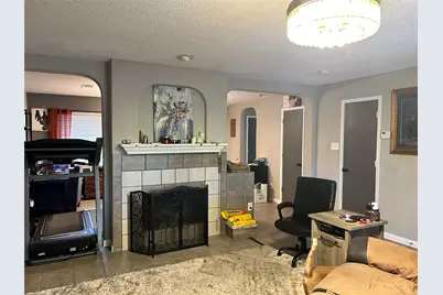 4360 Mesa Drive, Carrollton, TX 75010 - Photo 5