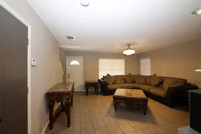 4360 Mesa Drive, Carrollton, TX 75010 - Photo 5