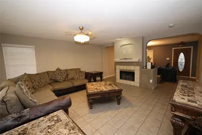 4360 Mesa Drive, Carrollton, TX 75010 - Photo 3