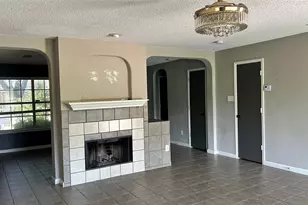 4360 Mesa Dr, Carrollton, TX 75010 - Photo 9