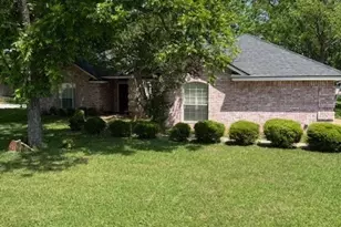 9009 Pleasant Hill Dr, Granbury, TX 76049 - Photo 3