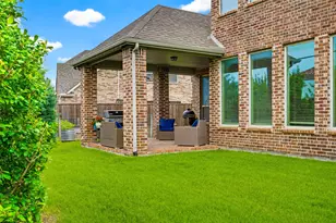 8068 Sarahville Dr, Dallas, TX 75252 - Photo 37