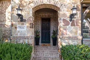 924 Lairds Ln, Allen, TX 75013 - Photo 3