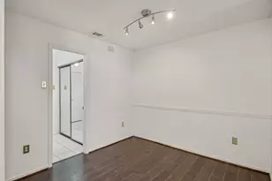 9600 Royal Ln, Dallas, TX 75243 - Photo 21