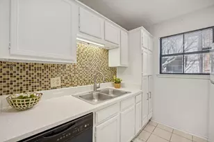 9600 Royal Ln, Dallas, TX 75243 - Photo 23