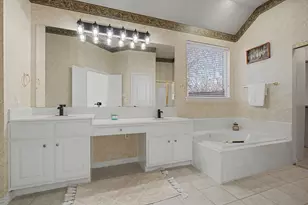 4706 Coventry Ln, Arlington, TX 76017 - Photo 17