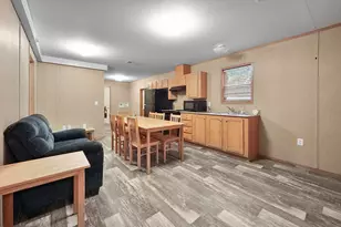 117 Crestwood Dr, Mabank, TX 75156 - Photo 5