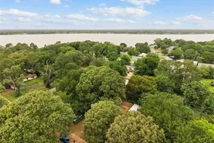117 Crestwood Dr, Mabank, TX 75156 - Photo 1