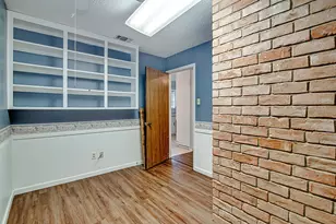 4053 Glenbrook Dr, Arlington, TX 76015 - Photo 17