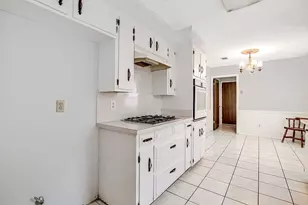 4053 Glenbrook Dr, Arlington, TX 76015 - Photo 11