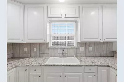 1400 Stewart Street, Fort Worth, TX 76104 - Photo 9