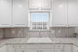 1400 Stewart St, Fort Worth, TX 76104 - Photo 9