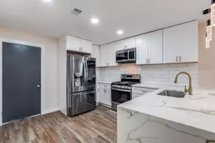 7812 Bruton Rd, Dallas, TX 75217 - Photo 11