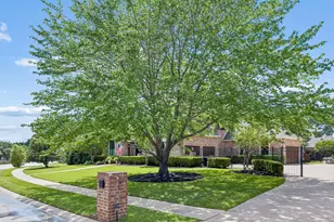 300 Foxborough Ln, Southlake, TX 76092 - Photo 3