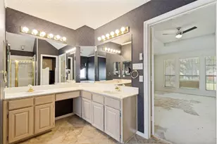 1109 Wild Cherry Dr, Carrollton, TX 75010 - Photo 17