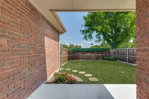 1109 Wild Cherry Dr, Carrollton, TX 75010 - Photo 23
