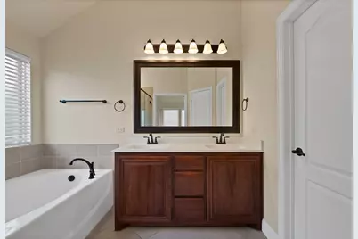 207 Arborside Drive, Waxahachie, TX 75165 - Photo 11