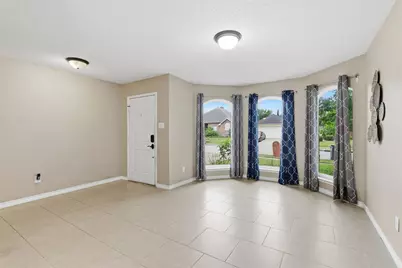 829 Elbe Drive, Arlington, TX 76001 - Photo 9
