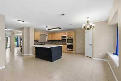 829 Elbe Drive, Arlington, TX 76001 - Photo 3