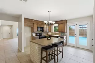 5527 Meadow Oak St, North Richland Hills, TX 76180 - Photo 11