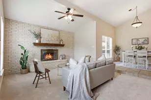 5527 Meadow Oak St, North Richland Hills, TX 76180 - Photo 3
