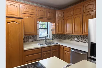 643 E South Street, Whitesboro, TX 76273 - Photo 13