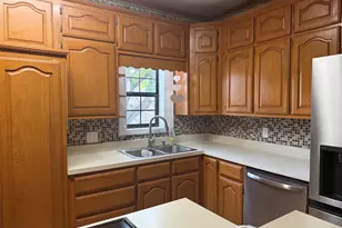 643 E South St, Whitesboro, TX 76273 - Photo 13