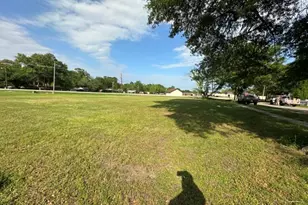 903 N Alley St, Jefferson, TX 75657 - Photo 1