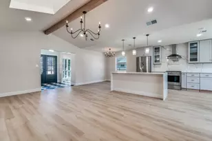 9008 Flicker Ln, Dallas, TX 75238 - Photo 7