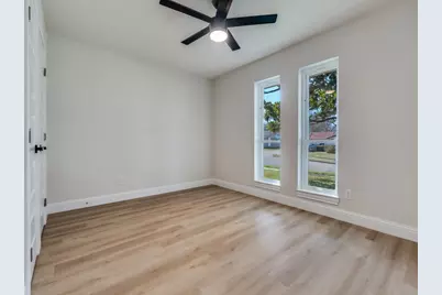9008 Flicker Lane, Dallas, TX 75238 - Photo 17