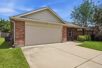 5800 Blue Ribbon Road, Fort Worth, TX 76179 - Photo 3