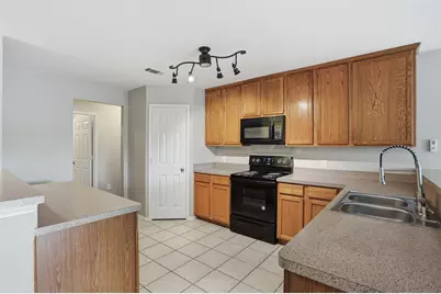 5800 Blue Ribbon Road, Fort Worth, TX 76179 - Photo 17