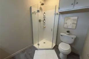 2008 Bradford Dr, Arlington, TX 76010 - Photo 21