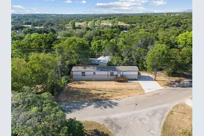 1121 Pawnee Trail, Granbury, TX 76048 - Photo 27