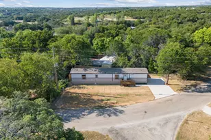 1121 Pawnee Trail, Granbury, TX 76048 - Photo 27