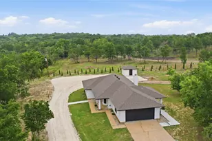 1070 Diamond Oaks Rd, Stephenville, TX 76401 - Photo 3