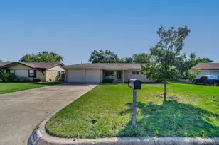 844 Saddle Rd, White Settlement, TX 76108 - Photo 3