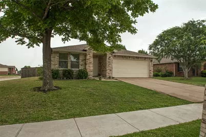 1501 Fieldstone Drive, Little Elm, TX 75068 - Photo 3