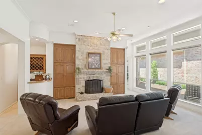8619 Royalbrook Court, Dallas, TX 75243 - Photo 19