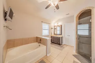 525 Foxcraft Dr, Fort Worth, TX 76131 - Photo 9