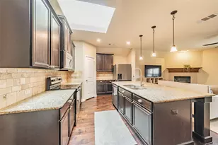 525 Foxcraft Dr, Fort Worth, TX 76131 - Photo 17