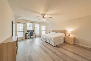 525 Foxcraft Dr, Fort Worth, TX 76131 - Photo 7