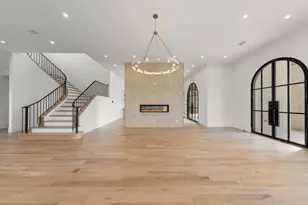 10717 Arrowhead Pt Dr, Fort Worth, TX 76179 - Photo 5