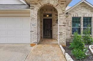 3909 Cliffside Dr, Denton, TX 76208 - Photo 3