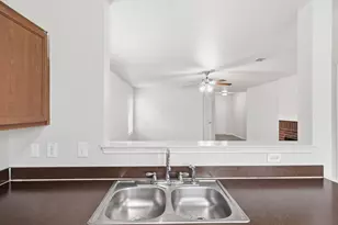 904 Grant St, Burleson, TX 76028 - Photo 15