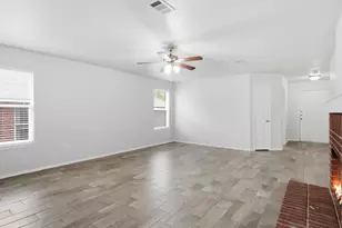 904 Grant St, Burleson, TX 76028 - Photo 9