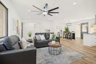 502 Martin Ln, Euless, TX 76040 - Photo 5
