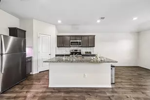 904 Alton Dr, Aubrey, TX 76227 - Photo 13